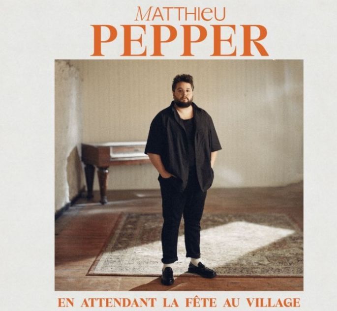 MATTHIEU PEPPER, En attendant la fête au village