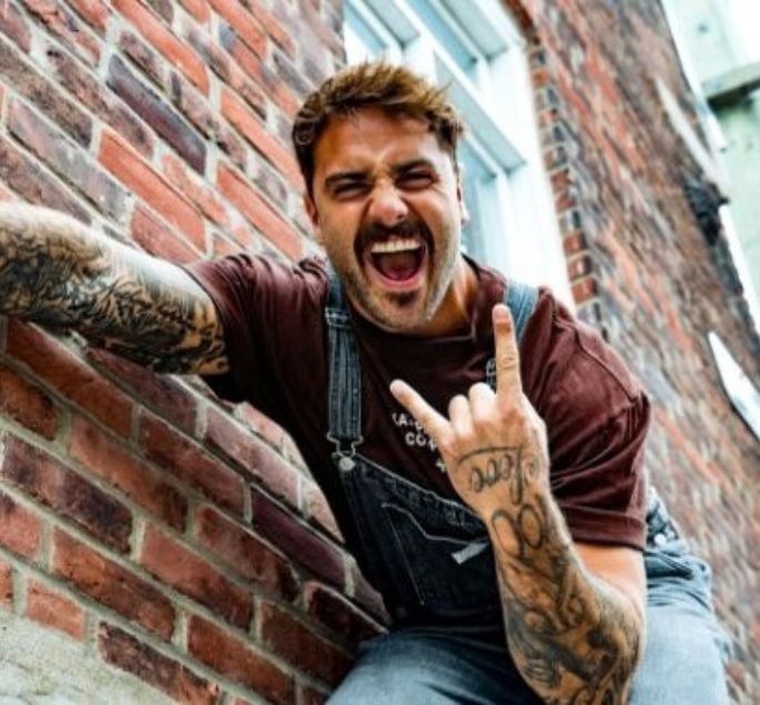 DAVID PINEAU, DAVID PINEAU